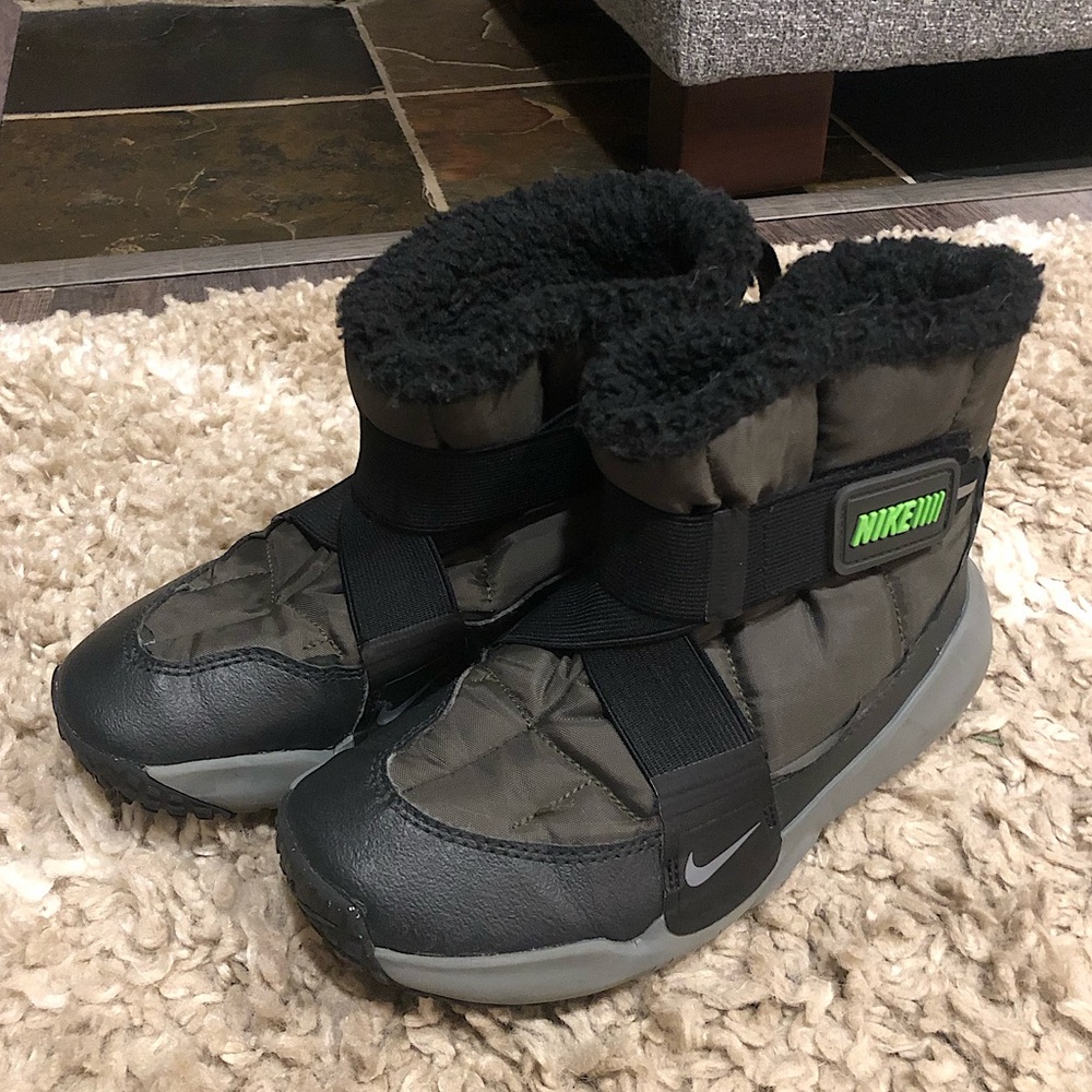 Nike Boys Flex Boots